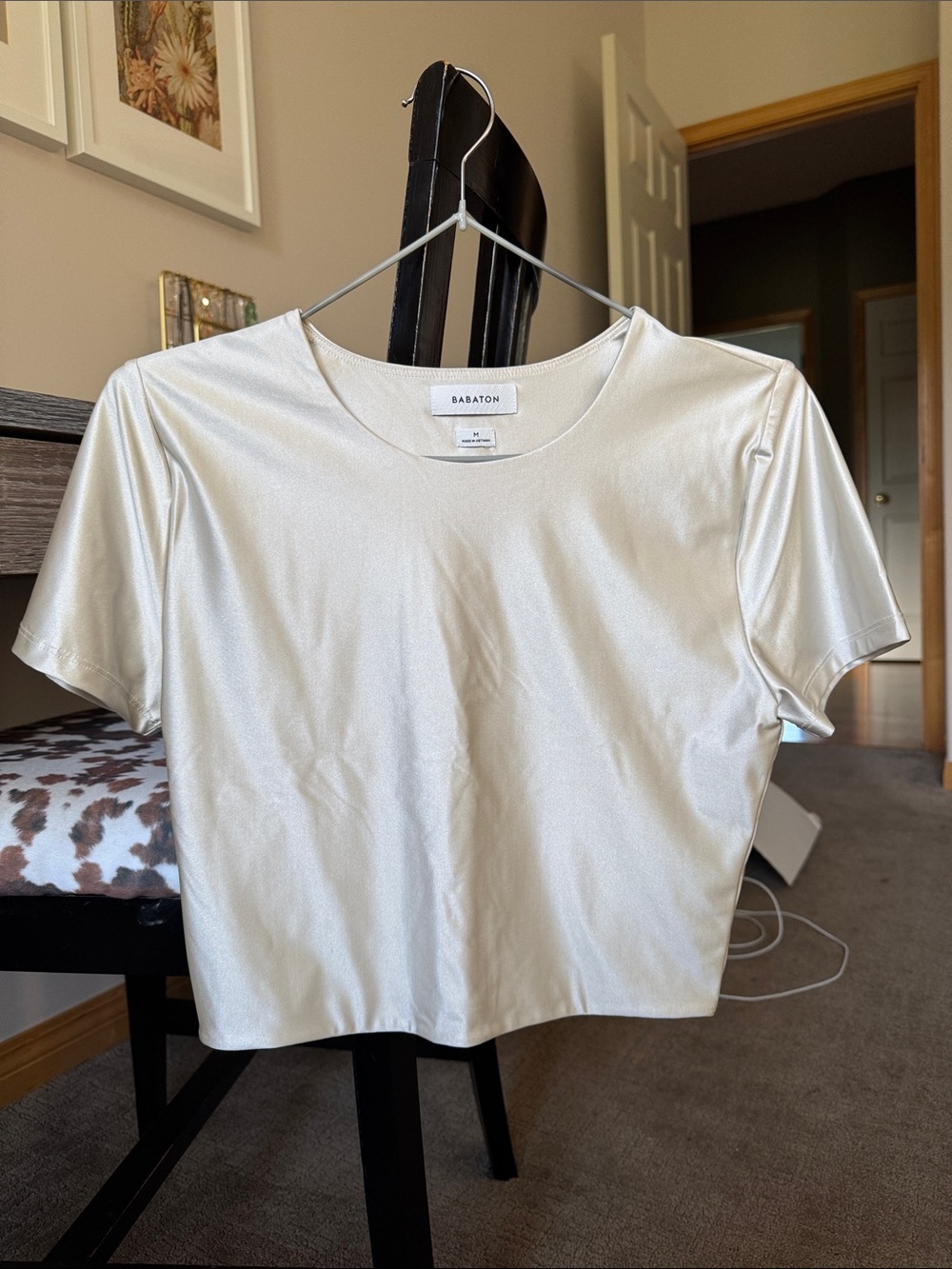 ARITZIA BABATON Contour Waist Length Tee Size M